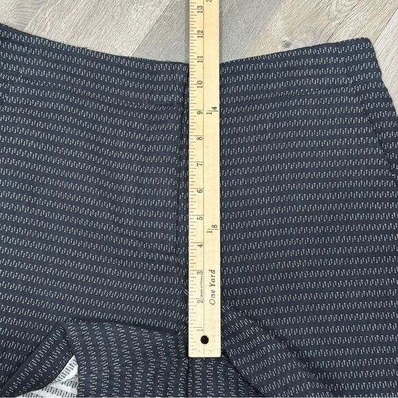 Loft Striped Cotton Knit High Rise Shorts Four Inch Navy Blue White Size 2 - Picture 11 of 13